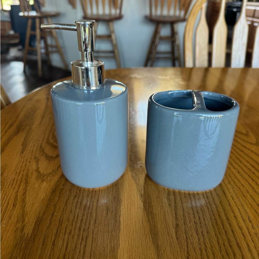 Bathroom Accessory Set